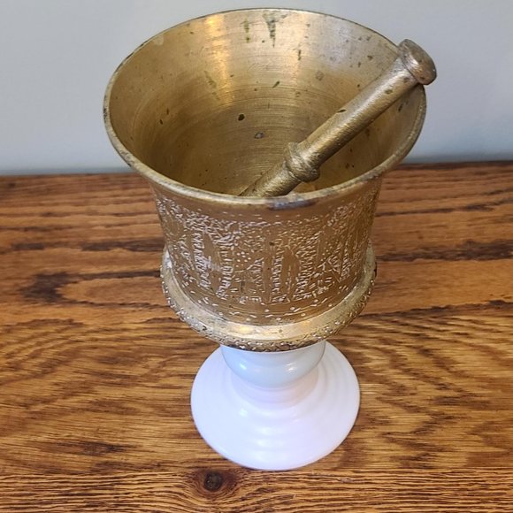 Brass Mortar and Pestle - Picture 2 of 6